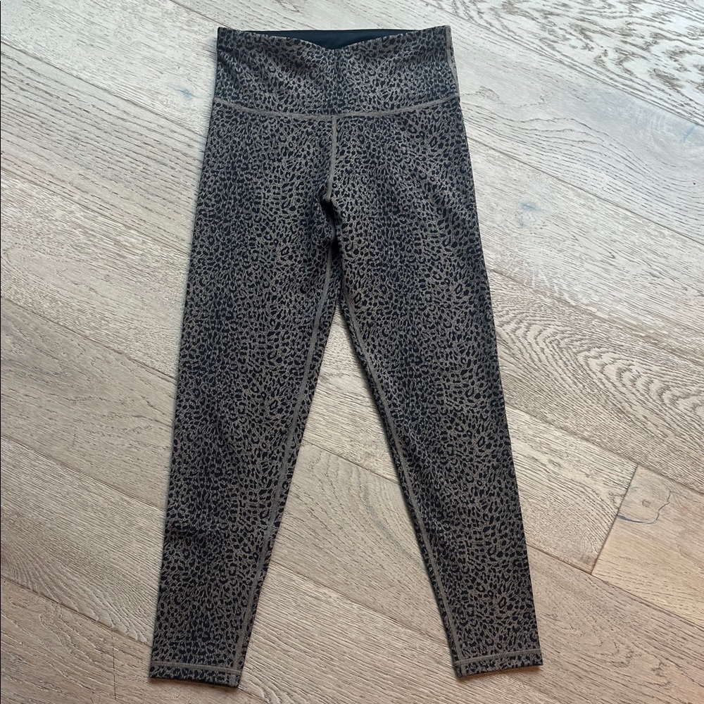 Like New Sweaty Betty Leopard Print 7/8 Leggings (XS) Retail: $128